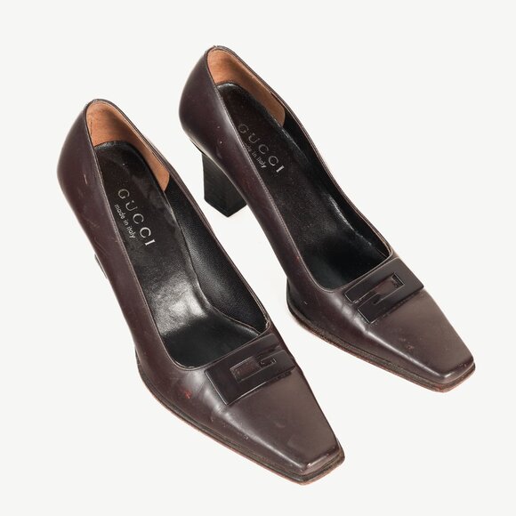 Gucci by Tom Ford 1990s Big G Chisel Toe Dark Brown Leather Pumps - Picture 1 of 11